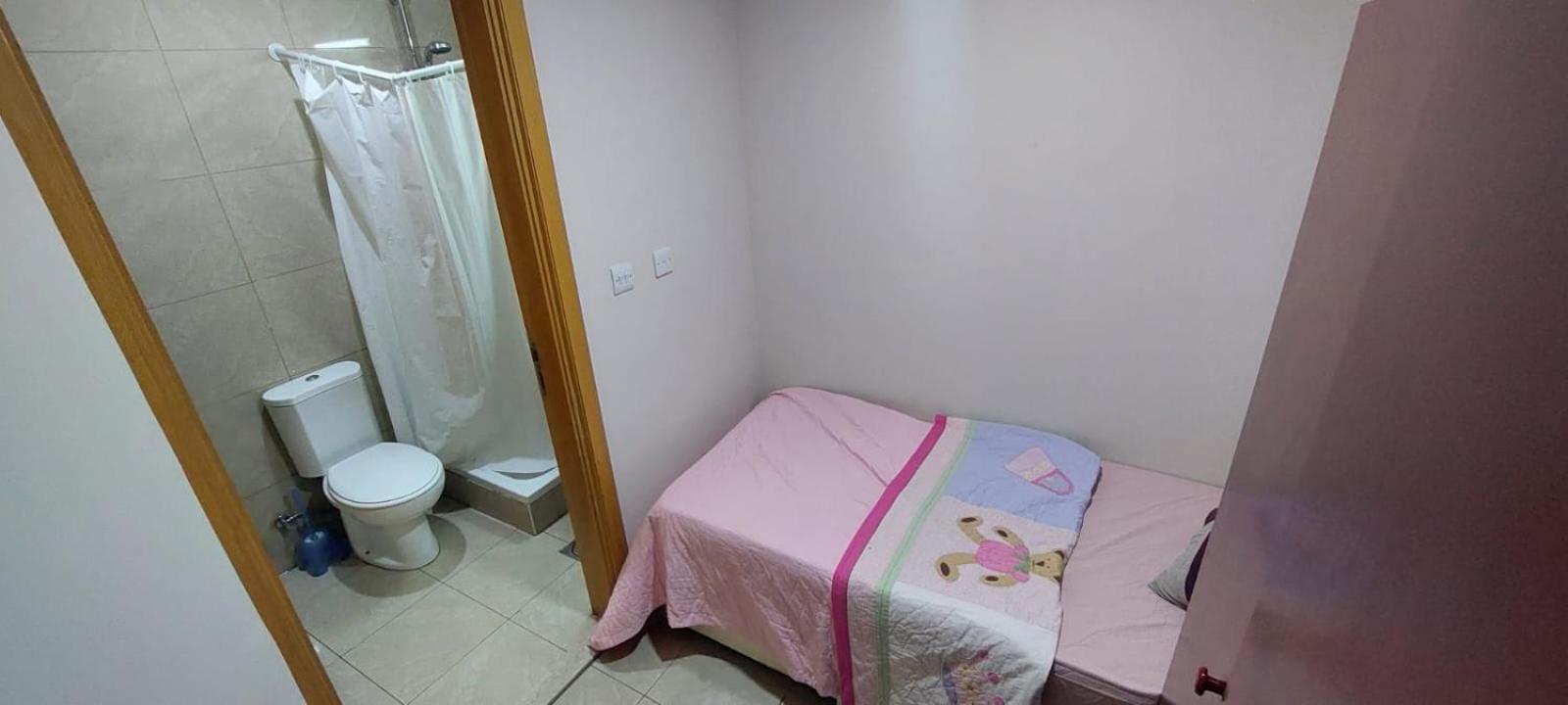 Budget Rooms With Private Bathroom For 'Girls' Only In Dubai, Marina מראה חיצוני תמונה